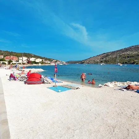 Seaside House Vinisce, Trogir - 14704 Holiday home *